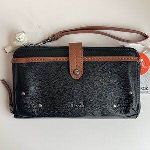 The Sak Iris Leather Convertible Smartphone Crossbody Bag New With Tag 🏷️